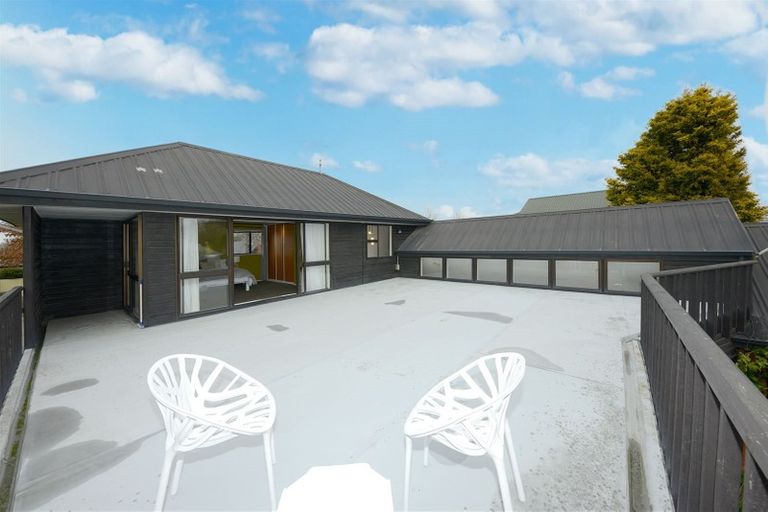 Photo of property in 35 Corfe Street, Ilam, Christchurch, 8041