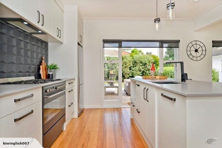 Photo of property in 215 River Road, Claudelands, Hamilton, 3214