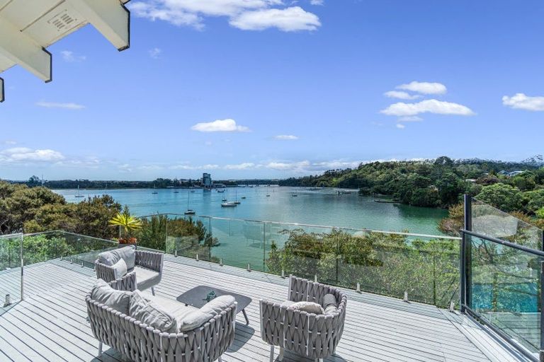 Photo of property in 105 Aeroview Drive, Beach Haven, Auckland, 0626