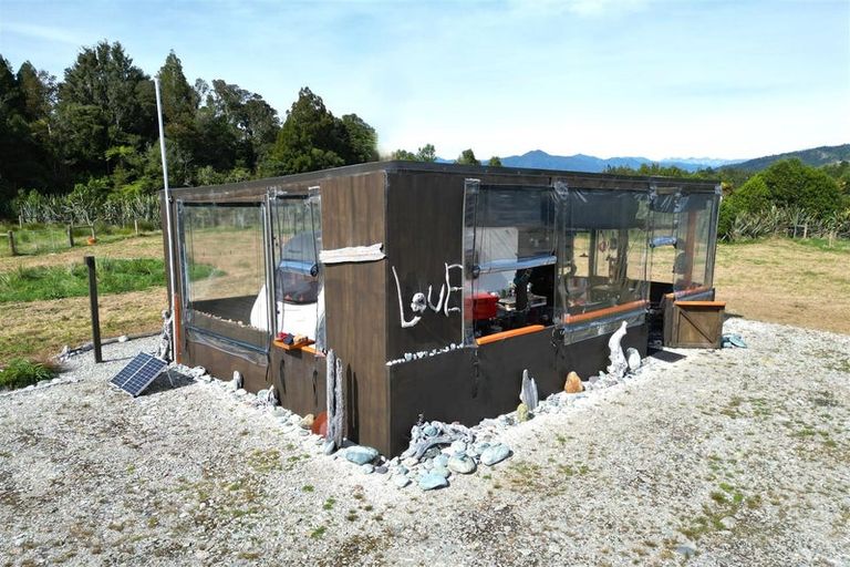 Photo of property in 916 Old Christchurch Road, Awatuna, Hokitika, 7882