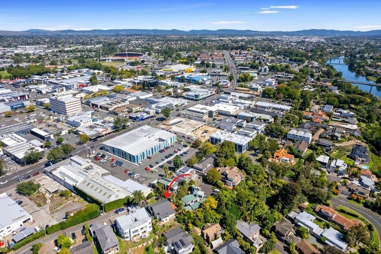 Photo of property in 14 Little London Lane, Hamilton Central, Hamilton, 3204