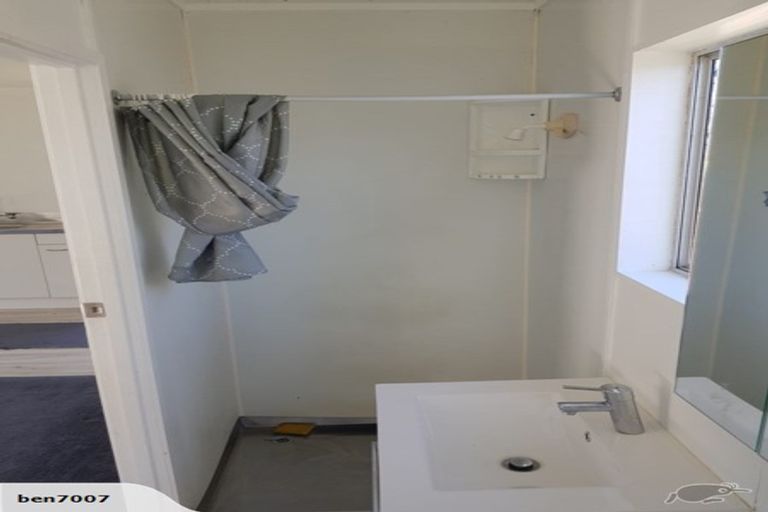 Photo of property in 2/32 Kapuka Road, Mangere Bridge, Auckland, 2022