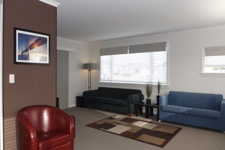 Photo of property in 44 Mako Mako Road, Levin, 5510