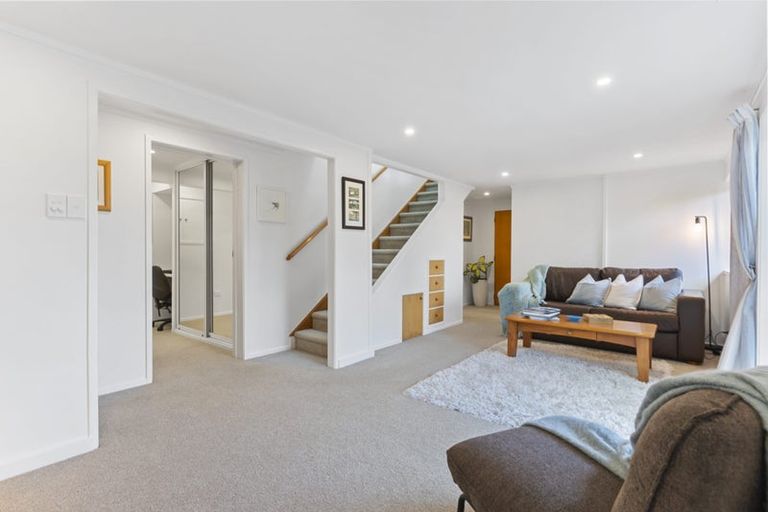 Photo of property in 32 Sartors Avenue, Northcross, Auckland, 0630