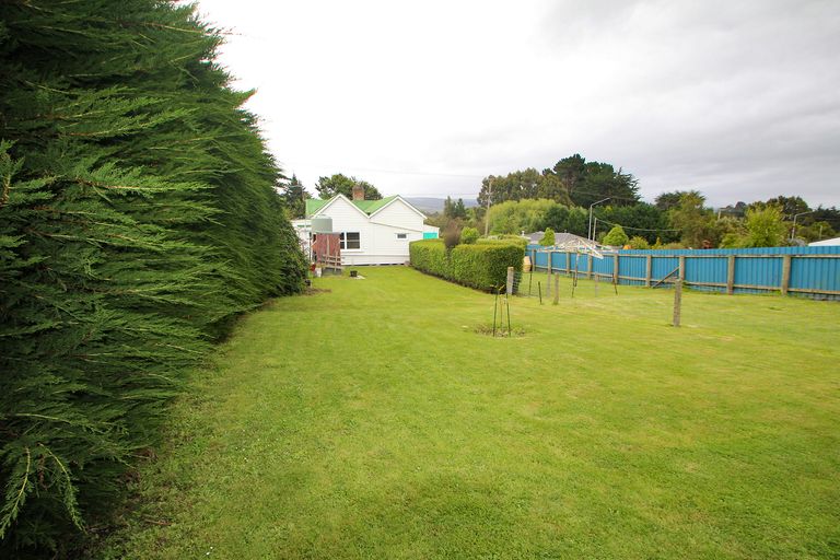 Photo of property in 16 Worcester Street, Hampden, 9410