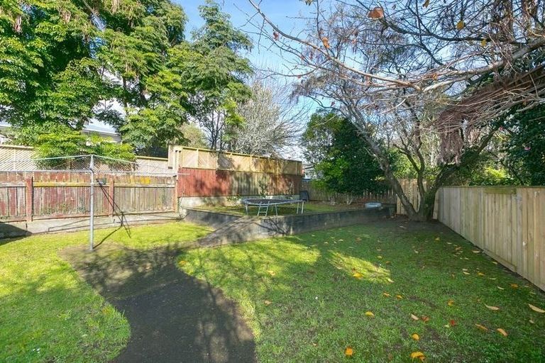 Photo of property in 5a Marina Grove, Frankleigh Park, New Plymouth, 4310