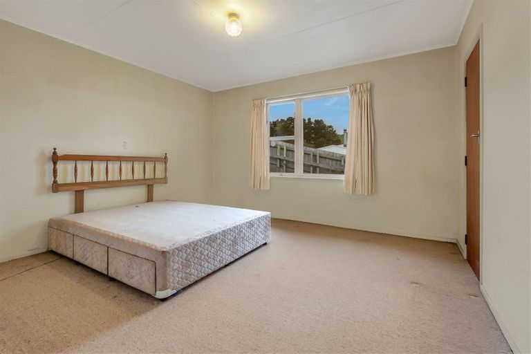 Photo of property in 82 Waihora Crescent, Waitangirua, Porirua, 5024