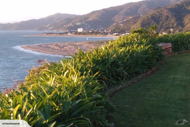Photo of property in 465 Muritai Road, Eastbourne, Lower Hutt, 5013