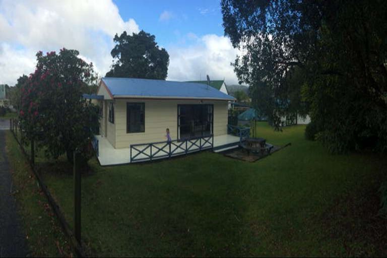 Photo of property in 5 Coutts Road, Pauanui, Hikuai, 3579