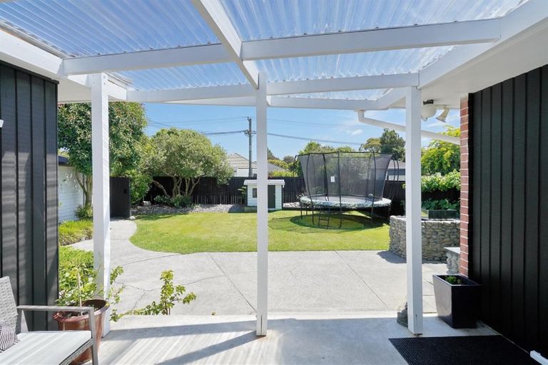 Photo of property in 15 Riwai Street, Templeton, Christchurch, 8042