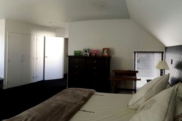 Photo of property in 2/235 Lincoln Road, Addington, Christchurch, 8024