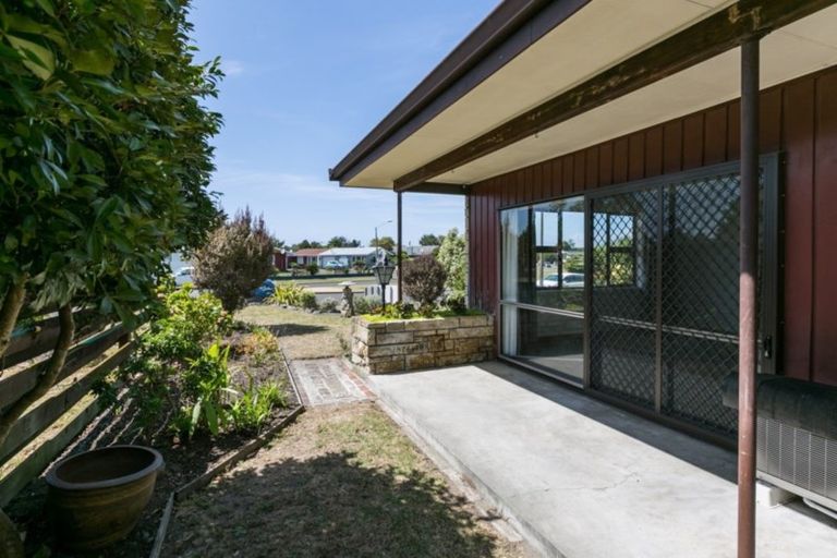 Photo of property in 27 Norwich Crescent, Tamatea, Napier, 4112