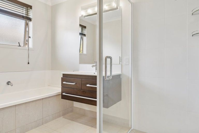 Photo of property in 143 Oriental Parade, Papamoa Beach, Papamoa, 3118