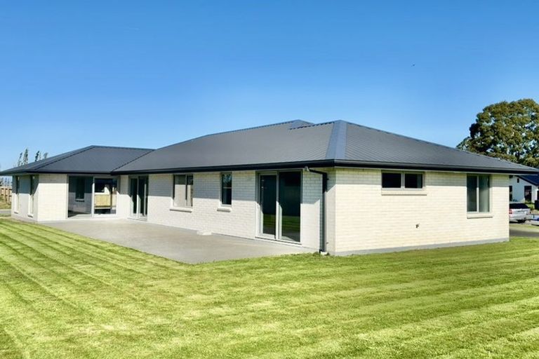 Photo of property in 49 Suffolk Drive, Kirwee, 7571