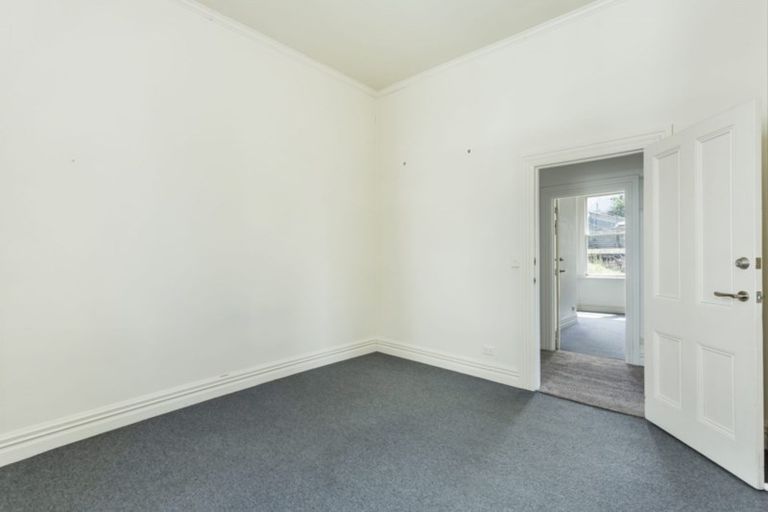Photo of property in 39 Easther Crescent, Kew, Dunedin, 9012