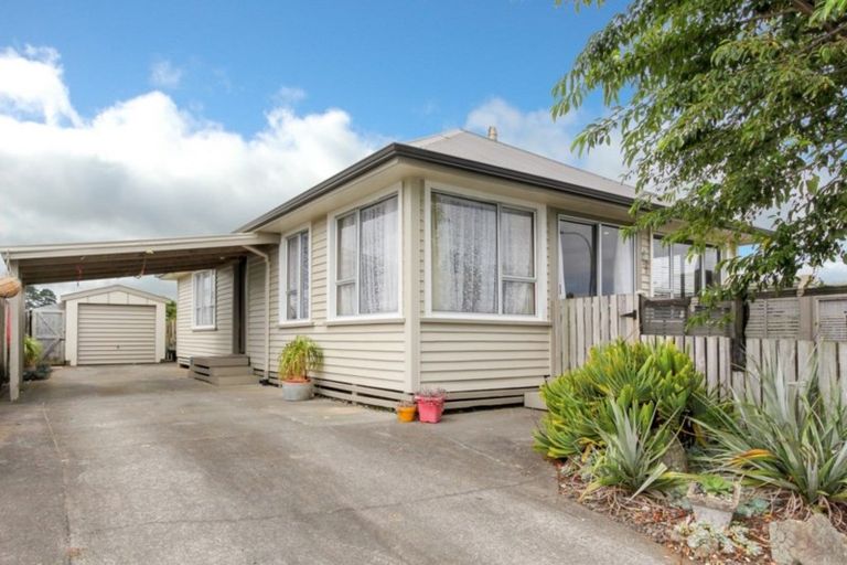 Photo of property in 16 Tuahu Place, Waitara, 4320