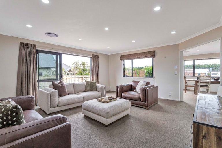 Photo of property in 4 Larlin Drive, Hawera, 4675