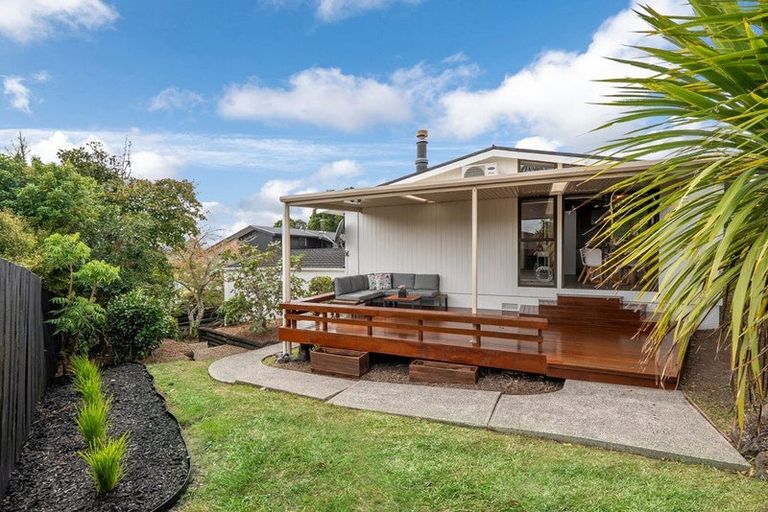 Photo of property in 1a Tainui Street, Torbay, Auckland, 0630