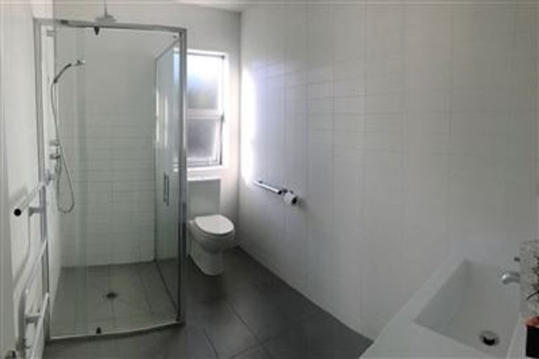 Photo of property in 110c Hamilton Avenue, Ilam, Christchurch, 8041