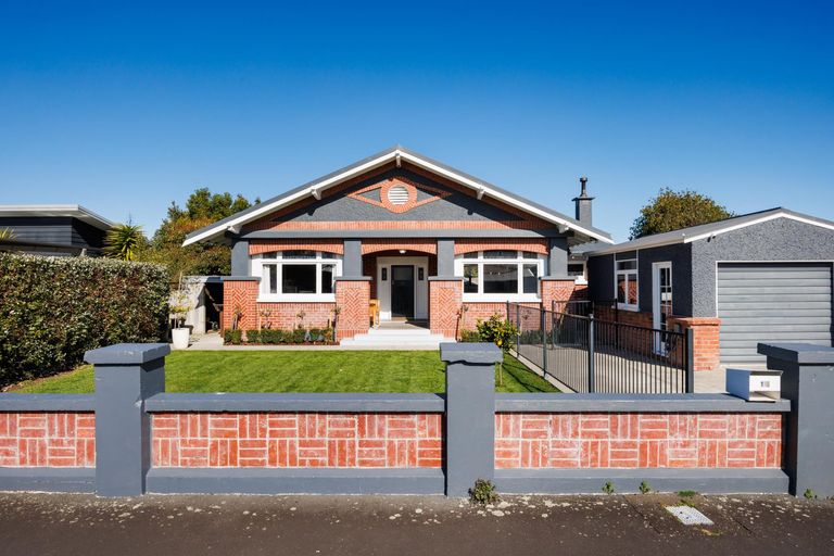 Photo of property in 116 Heretaunga Street, Palmerston North, 4414