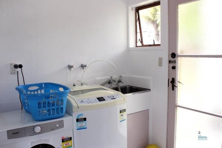 Photo of property in 5 Matuhi Rise, Henderson, Auckland, 0612