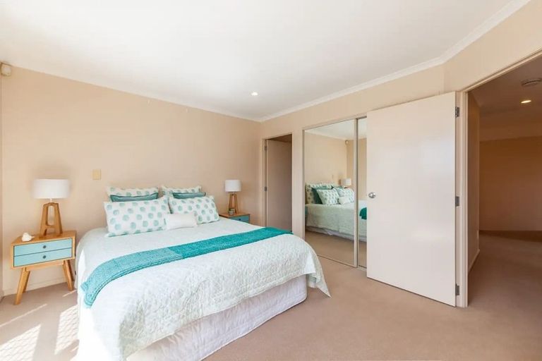 Photo of property in 102 Nautilus Drive, Gulf Harbour, Whangaparaoa, 0930