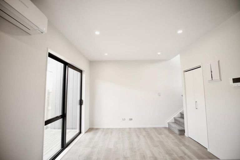 Photo of property in 48 Picturesque Drive, Flat Bush, Auckland, 2019