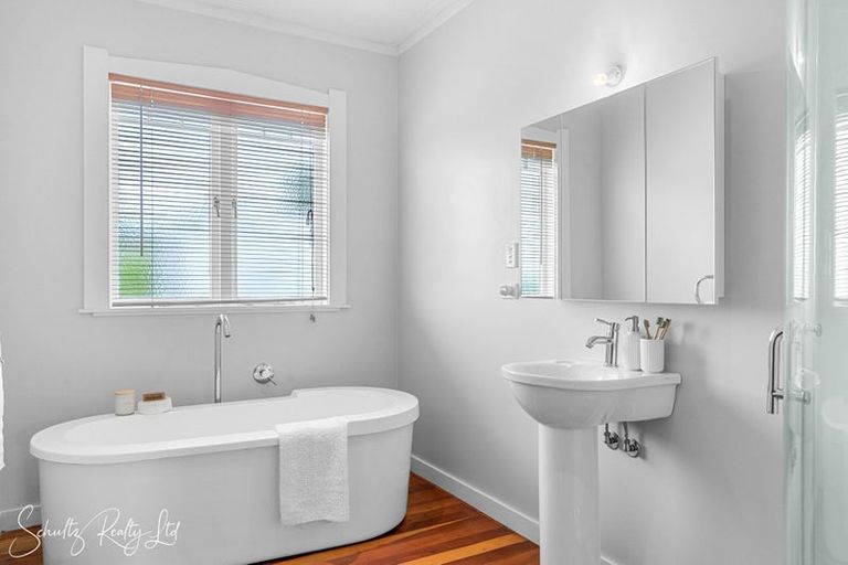 Photo of property in 1713 State Highway 12, Paparoa, 0571