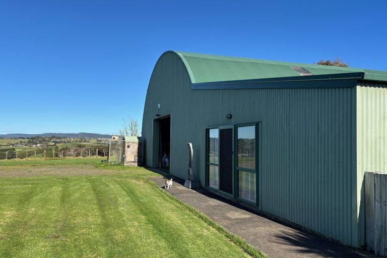 Photo of property in 133 Hanham Road, Kumeu, 0891