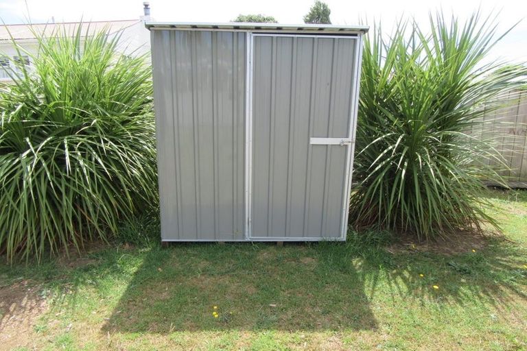 Photo of property in 9 Clayton Road, Manurewa, Auckland, 2102