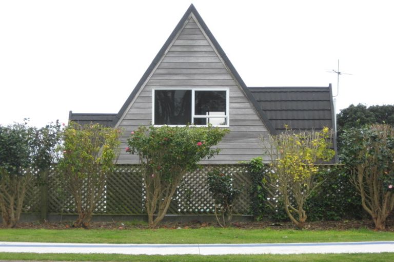 Photo of property in 1144 South Road, Oakura, 4314