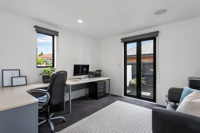 Photo of property in 15 Jane Deans Close, Riccarton, Christchurch, 8011