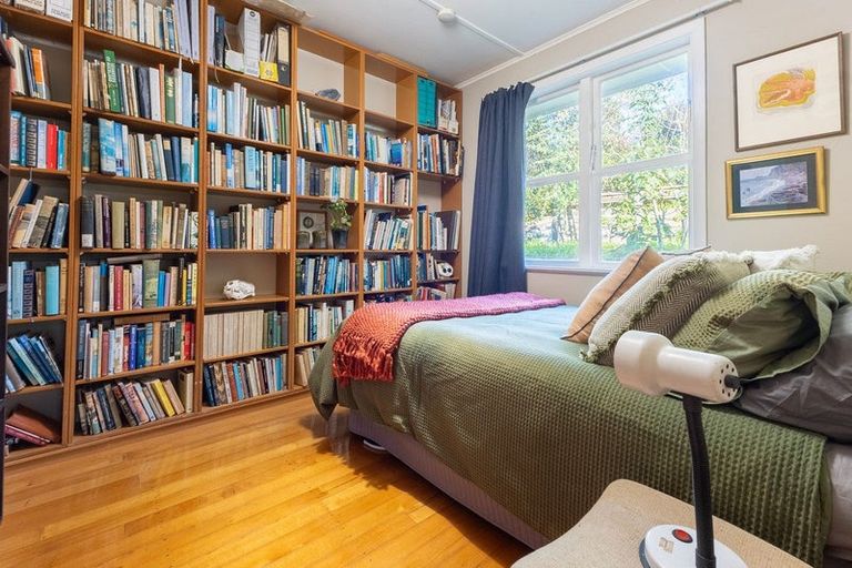 Photo of property in 5 Leinster Avenue, Raumati South, Paraparaumu, 5032