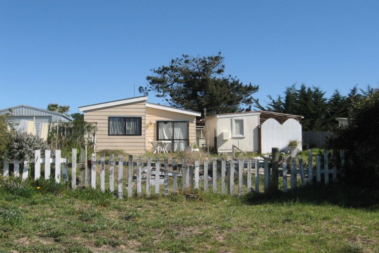 Photo of property in 18 Barling Street, Himatangi Beach, Foxton, 4891