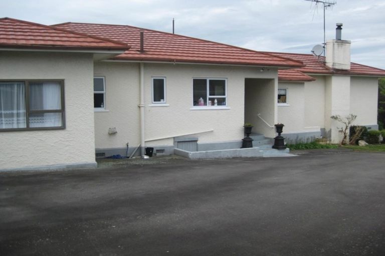 Photo of property in 32 Queen Street, Dannevirke, 4930