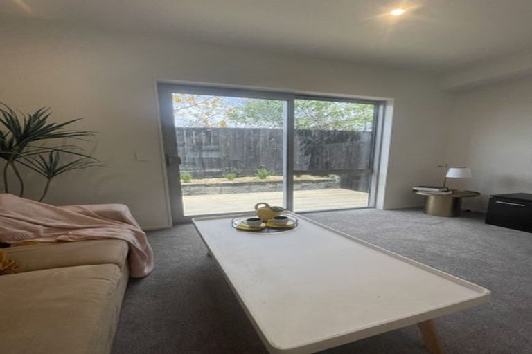 Photo of property in 53d Edmonton Road, Henderson, Auckland, 0612