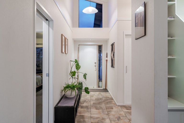 Photo of property in 19 Meridian Grove, Kelvin Grove, Palmerston North, 4414