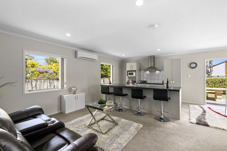 Photo of property in 27 Fraser Crescent, Elderslea, Upper Hutt, 5018