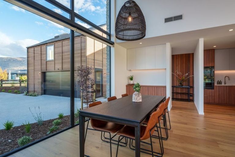 Photo of property in 16 Mccaw Mews, Wanaka, 9305