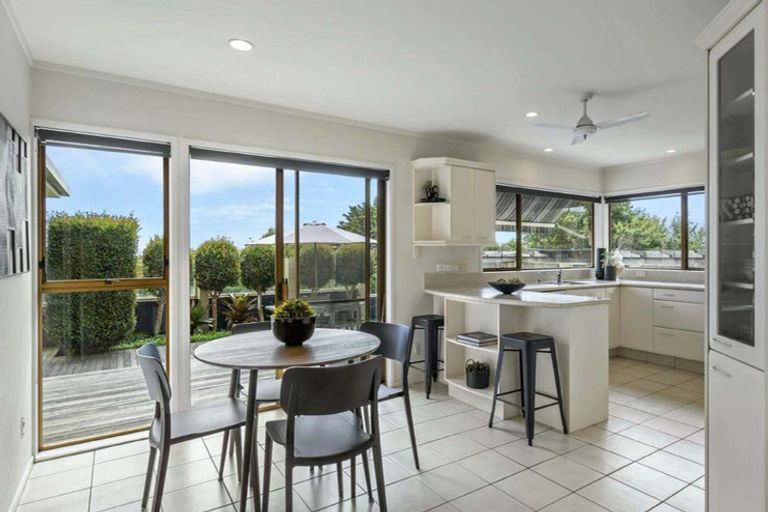 Photo of property in 370 Point View Drive, Shamrock Park, Auckland, 2016