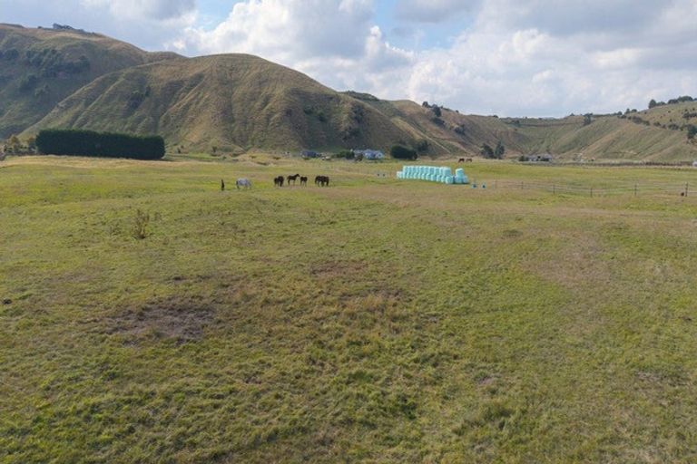 Photo of property in 52 Grant Road, Kinloch, Taupo, 3385