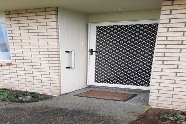 Photo of property in Amberley Park, 8/8 Village Place, Tuakau, 2121