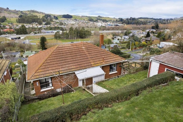 Photo of property in 44 Waldron Crescent, Green Island, Dunedin, 9018