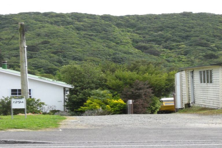 Photo of property in 129a Waikawa Road, Picton, 7220