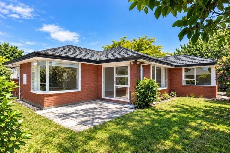 Photo of property in 1/111 Paparoa Street, Papanui, Christchurch, 8053