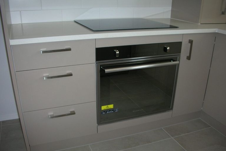 Photo of property in 2/123 Prince Regent Drive, Half Moon Bay, Auckland, 2012