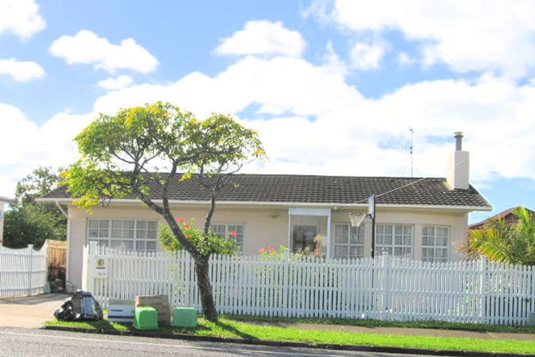 Photo of property in 144a Bucklands Beach Road, Bucklands Beach, Auckland, 2012
