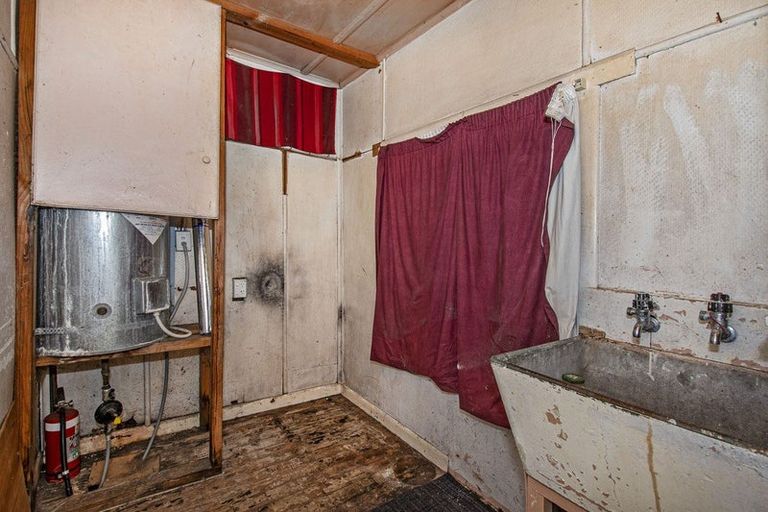 Photo of property in 39 Valley Road, Hikurangi, 0114