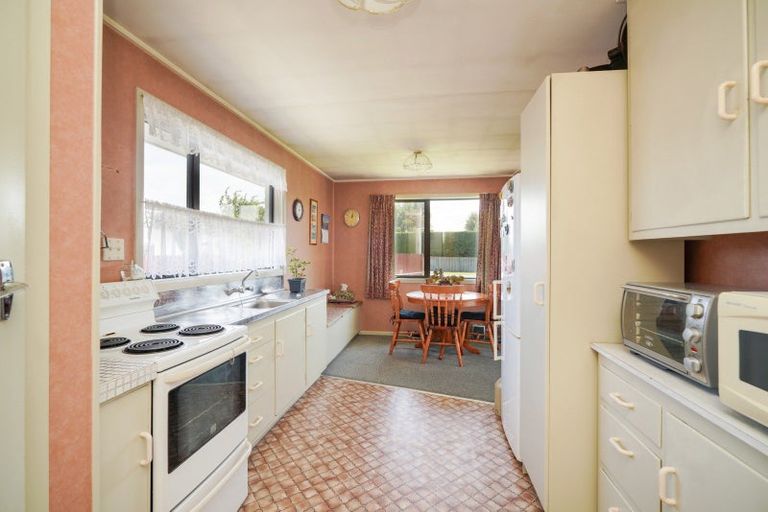 Photo of property in 42 Aloway Street, Wallacetown, 9816