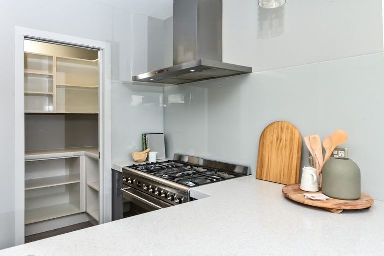 Photo of property in 12 The Rocks, Flagstaff, Hamilton, 3210